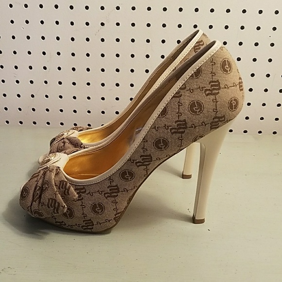 Rocawear Shoes - ROCA WEAR PUMPS